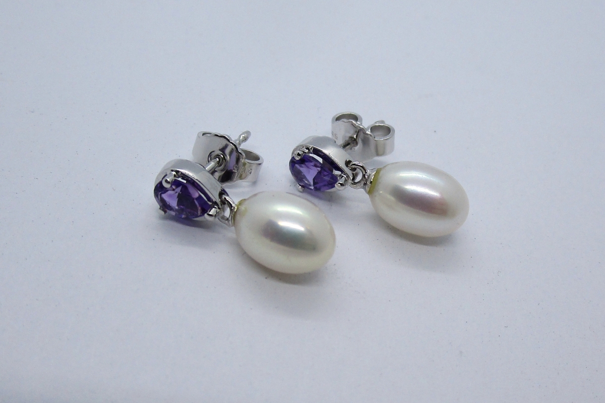 Ohrringe "Purple’n’Pearl" im Online-Shop der Schmuckwerkstatt